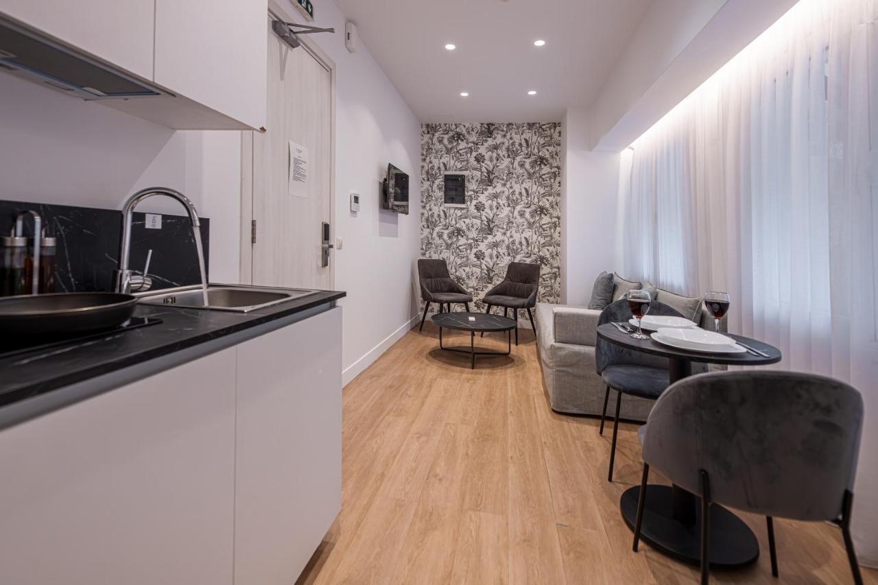 Kriel Suites By Liv Homes Athen Eksteriør bilde